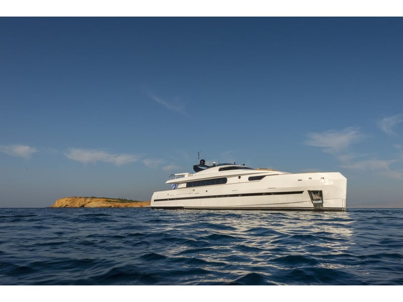 Piraeus Motor Yacht 5 cabin 12 berths 12 guests 30.4 m Listing Number: #21622