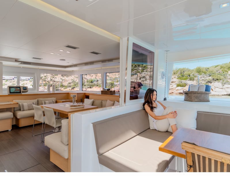 Athènes Catamaran Cabine 4  Couchettes 8  Invités 8  17.07 m Numéro de l'annonce: #21630 5