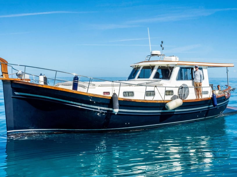 Nassau Motorboot Cabine 3  6  slaapplaatsen 6  gasten 15.95 m Lijstnummer: #21642