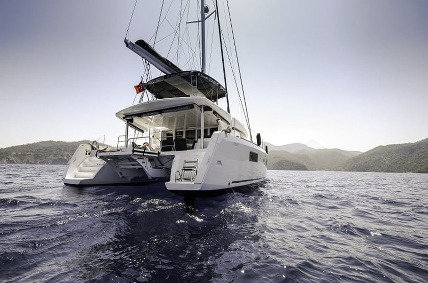 Fethiye Catamaran Cabine 4  8  slaapplaatsen 8  gasten 15.85 m Lijstnummer: #21679 5