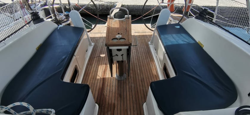 Volos Sailboat 4 cabin 8 berths 8 guests 14.52 m Listing Number: #21698 4