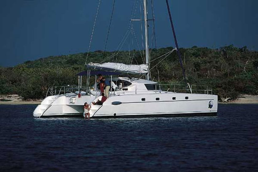 Cienfuegos Catamaran 6 cabin 10 berths 10 guests 13 m Listing Number: #21710 4