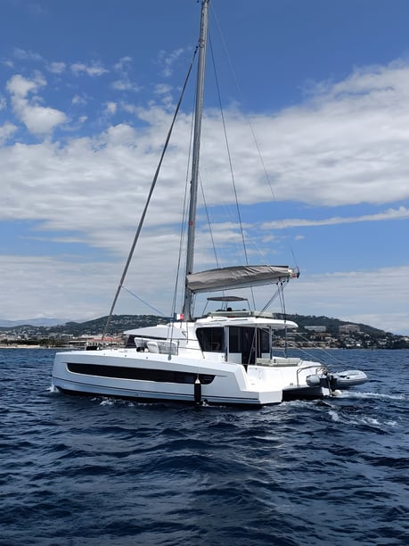 Cannes Catamaran Cabine 4  Couchettes 8  Invités 8  12.85 m Numéro de l'annonce: #21719 5