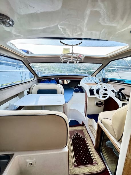 Gocek Bateau à moteur Cabine 2  Couchettes 3  Invités 3  8 m Numéro de l'annonce: #21722 4