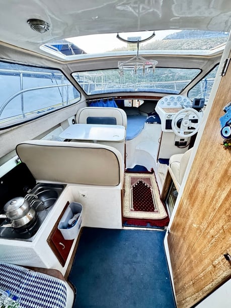Gocek Bateau à moteur Cabine 2  Couchettes 3  Invités 3  8 m Numéro de l'annonce: #21722 5