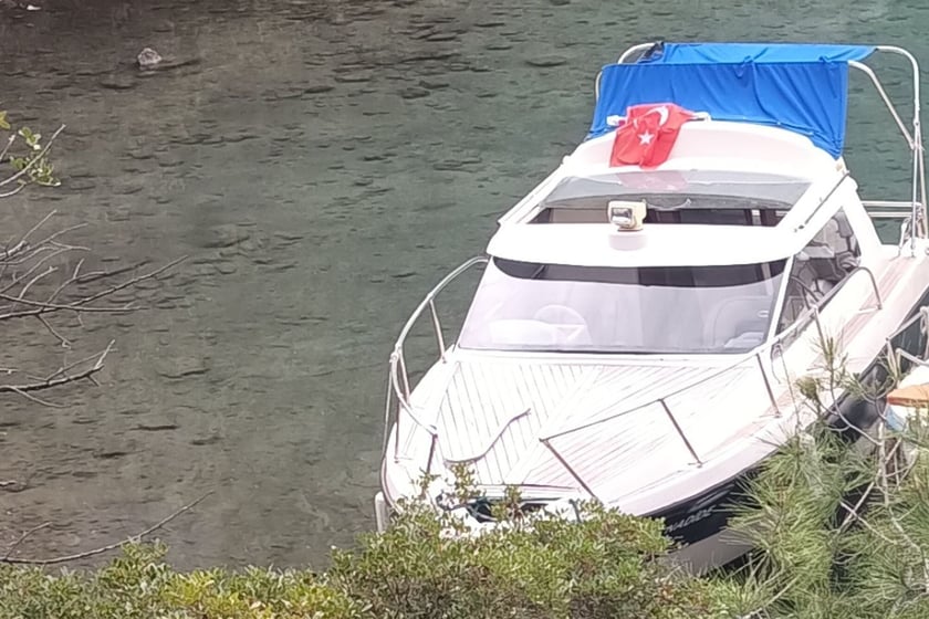 Gocek Motorboat 2 cabin 3 berths 3 guests 8 m Listing Number: #21722