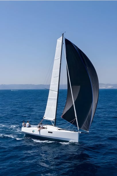 Marseille Sailboat 2 cabin 6 berths 6 guests 9.14 m Listing Number: #21772 4