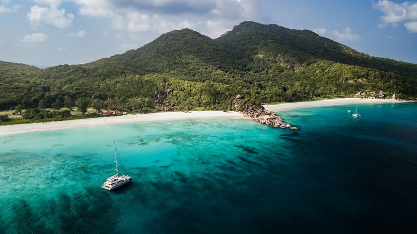 Mahé, Victoria Catamaran Cabine 6  Couchettes 12  Invités 12  23.77 m Numéro de l'annonce: #21774 4