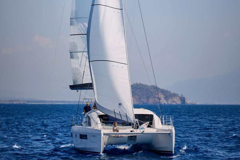 Fethiye Catamaran Cabine 3  8  slaapplaatsen 10  gasten 12.2 m Lijstnummer: #21779