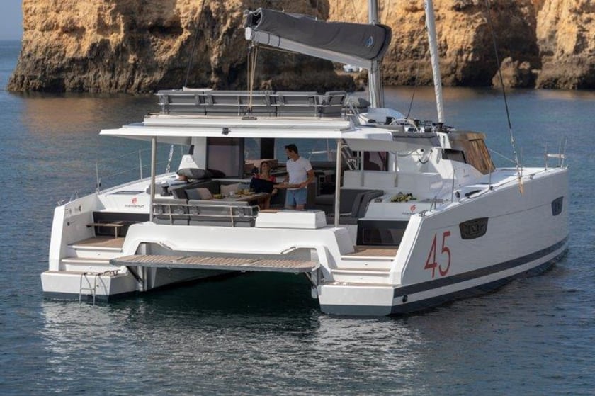 Palma di Maiorca Catamarano cabina 4  cuccette 8  10  ospiti 13.45 m Numero dell'inserzione: #21795 3