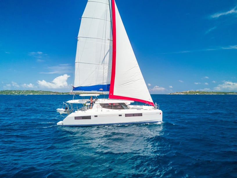 Raiatea Catamaran 4 cabin 10 berths 10 guests 13.72 m Listing Number: #2181