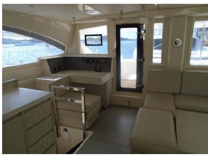 Palma de Majorque Catamaran Cabine 4  Couchettes 12  Invités 12  14.75 m Numéro de l'annonce: #21882 5