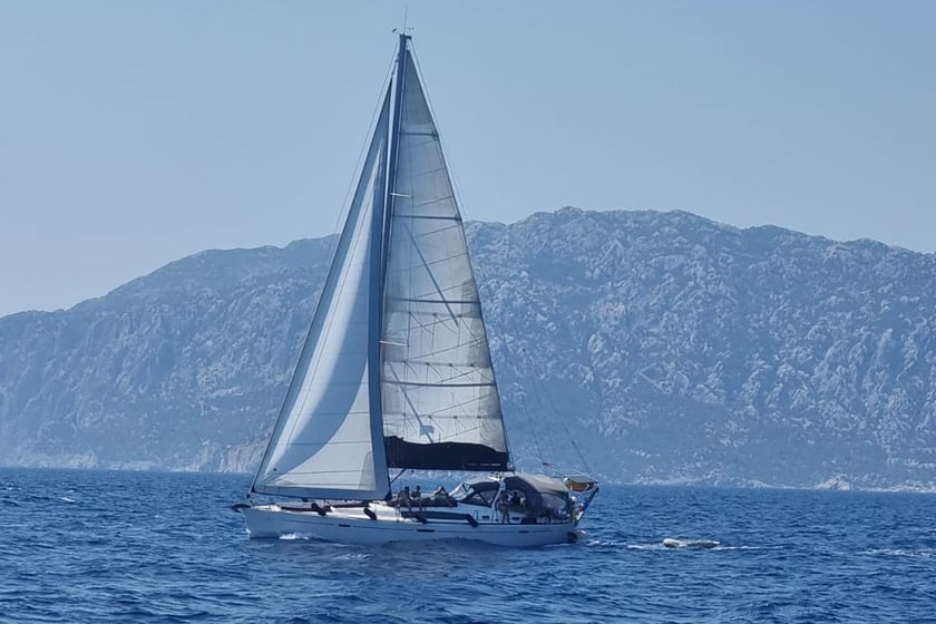 Fethiye Zeilboot Cabine 3  6  slaapplaatsen 6  gasten 15.5 m Lijstnummer: #21893 3