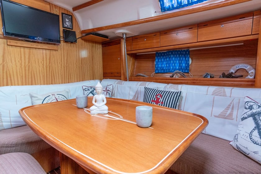 Kanistro - Chalkidiki Sailboat 3 cabin 6 berths 6 guests 12.1 m Listing Number: #21909 5