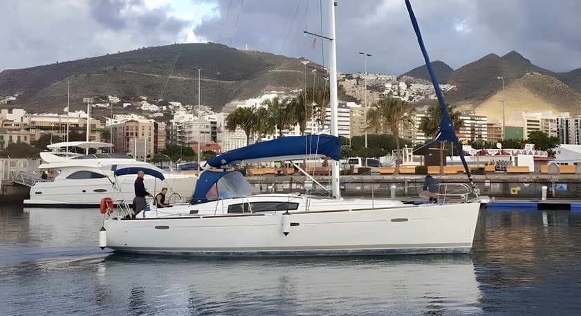 Ibiza Segelboot 4 Kabine 8 Liegeplätze 8 Gäste 12.75 m Nummer des Inserats: #21932 4