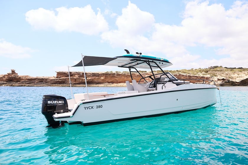 Ibiza Lancha motora Cabina 1  7  literas 7  invitados 9.5 m Número de anuncio: #21936