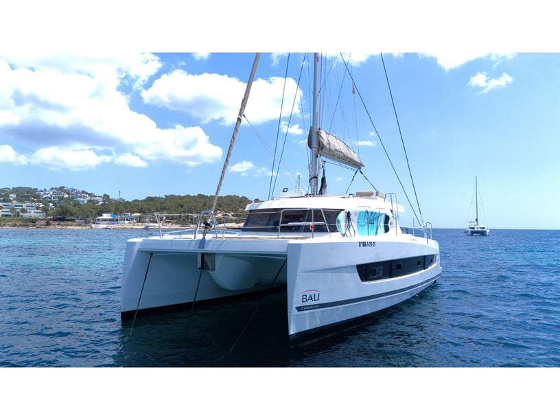 Ibiza Catamarán Cabina 4  8  literas 12  invitados 12.31 m Número de anuncio: #21938