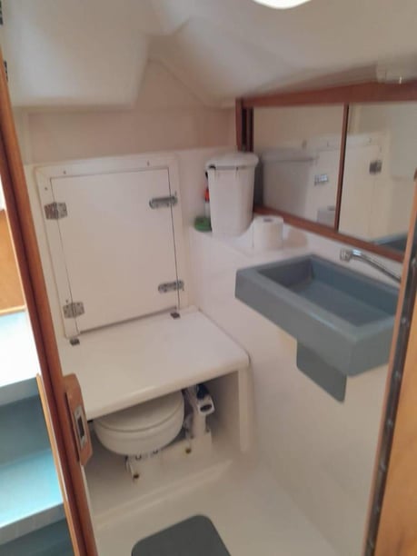 Sitges - Barcelona Sailboat 2 cabin 4 berths 4 guests 9.27 m Listing Number: #21940 3