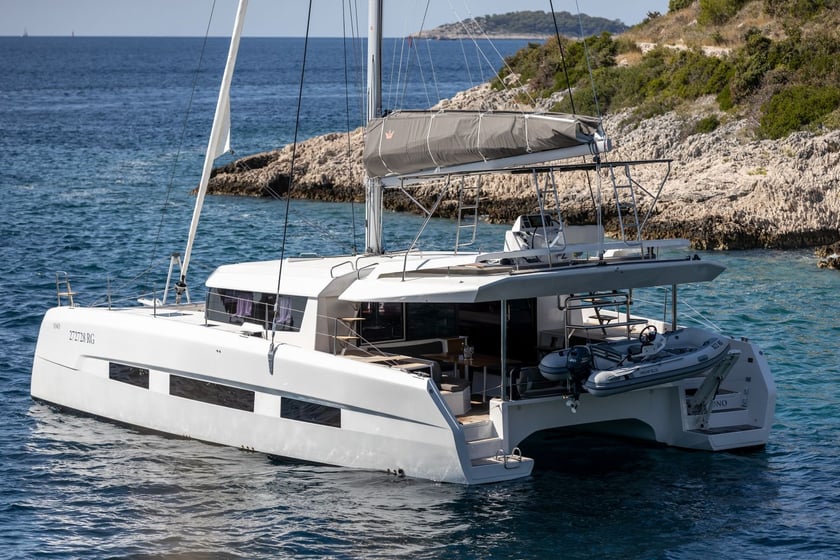 Primošten Catamaran 6 cabin 12 berths 12 guests 14.7 m Listing Number: #21942 3