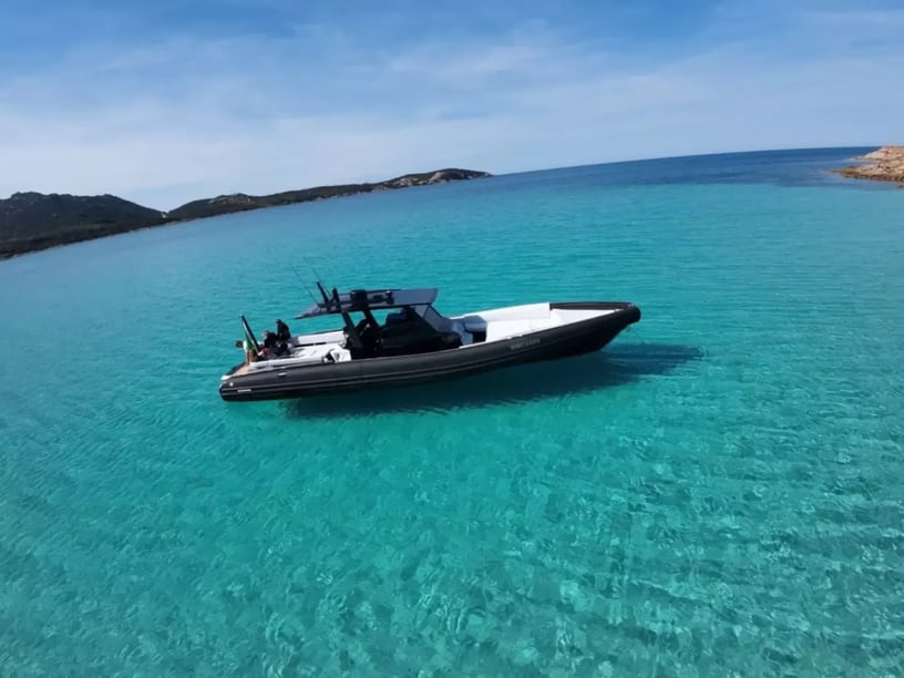 Porto Cervo Motorboot 1 Kabine 2 Liegeplätze 10 Gäste 12.5 m Nummer des Inserats: #21970 4