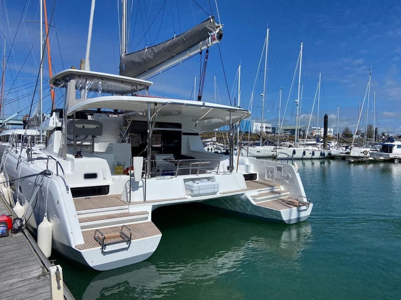 Portisco Catamaran 4 cabin 8 berths 8 guests 12.8 m Listing Number: #21983