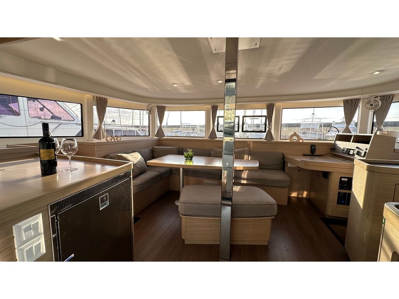 Portisco Catamaran 4 cabin 8 berths 8 guests 12.8 m Listing Number: #21983 2