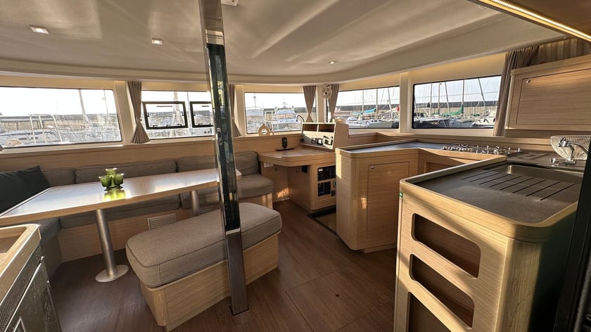 Portisco Catamaran 4 cabin 8 berths 8 guests 12.8 m Listing Number: #21983 3