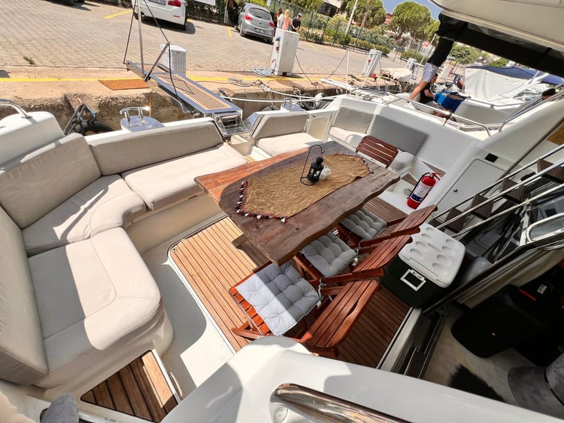 Cesme Motoryacht 3 Kabine 8 Liegeplätze 8 Gäste 18 m Nummer des Inserats: #22027 4