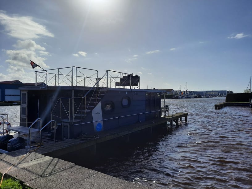 Woudsend search.type_0 Cabine 2  4  slaapplaatsen 4  gasten 12.5 m Lijstnummer: #22038