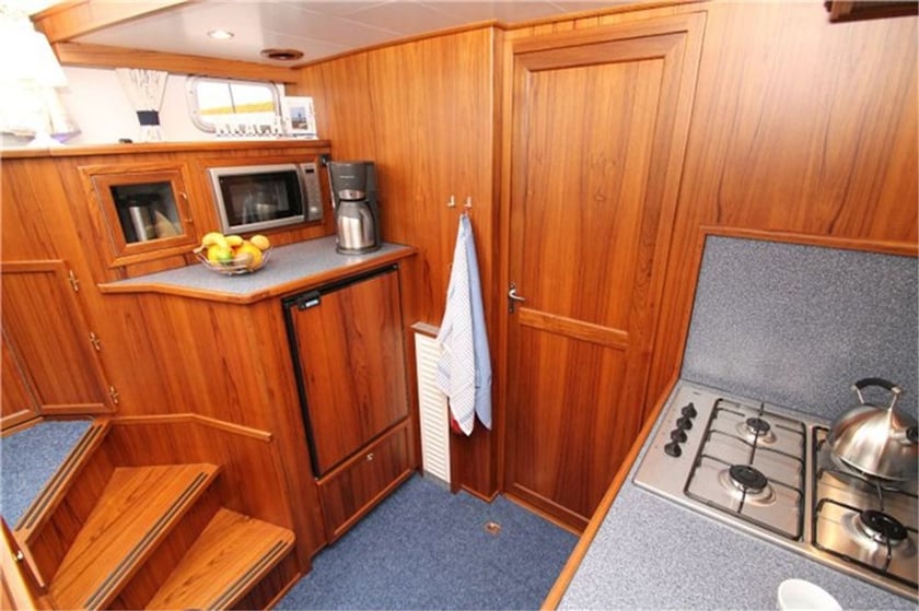 Woudsend Bateau à moteur Cabine 2  Couchettes 4  Invités 4  11.3 m Numéro de l'annonce: #22039 4