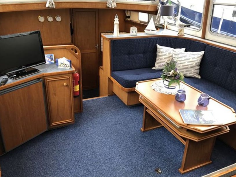 Woudsend Bateau à moteur Cabine 4  Couchettes 8  Invités 8  13.85 m Numéro de l'annonce: #22042 2