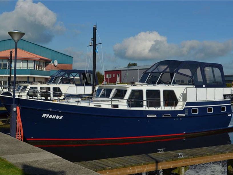 Woudsend Bateau à moteur Cabine 4  Couchettes 8  Invités 8  13.85 m Numéro de l'annonce: #22042