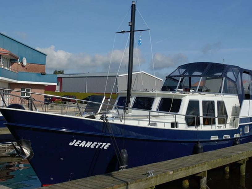 Woudsend Bateau à moteur Cabine 2  Couchettes 4  Invités 4  13 m Numéro de l'annonce: #22043