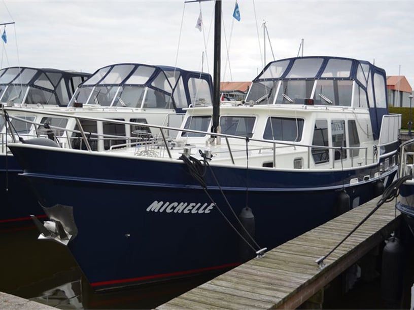 Woudsend Motorboot Cabine 2  4  slaapplaatsen 4  gasten 13 m Lijstnummer: #22047