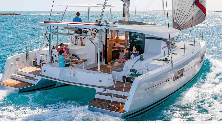 Marigot, St. Martin Catamaran 4 cabin 8 berths 8 guests 12.94 m Listing Number: #2205 5