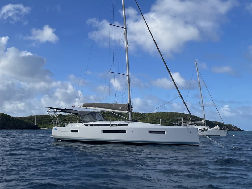 Martinique Segelboot 3 Kabine 6 Liegeplätze 6 Gäste 13.39 m Nummer des Inserats: #22110 3