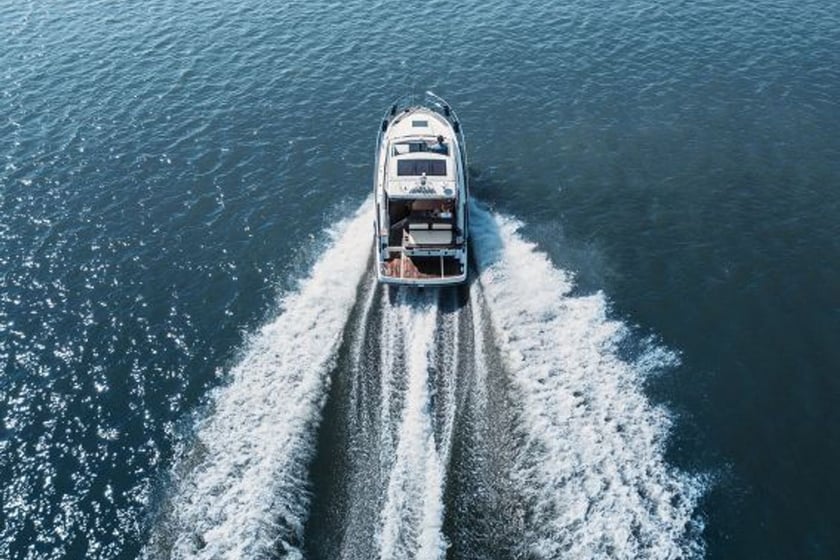 Trogir Bateau à moteur Cabine 2  Couchettes 4  Invités 6  8.8 m Numéro de l'annonce: #22127