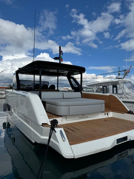 Split Motoryacht 2 Kabine 4 Liegeplätze 4 Gäste 14.25 m Nummer des Inserats: #22132