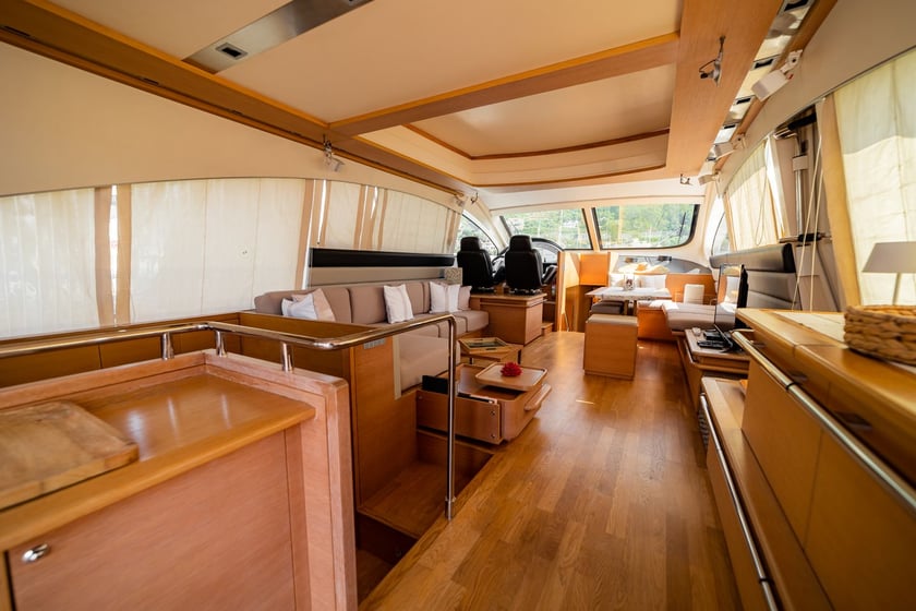 Marbella Yacht à moteur Cabine 4  Couchettes 8  Invités 10  22.45 m Numéro de l'annonce: #22160 5