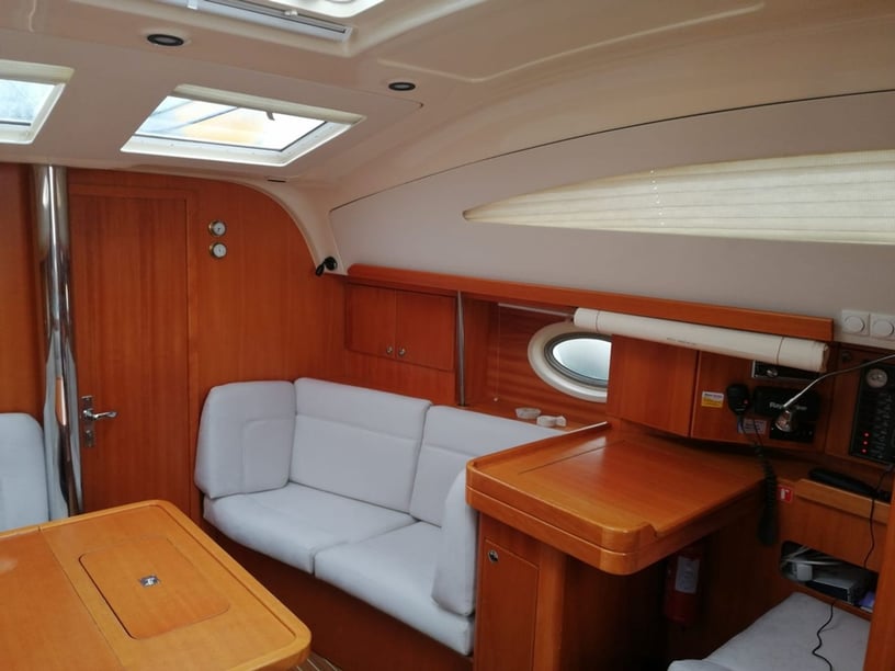 Vodice Sailboat 3 cabin 6 berths 6 guests 11.55 m Listing Number: #22170 4