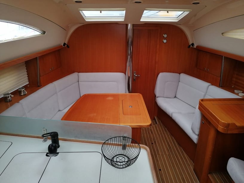 Vodice Sailboat 3 cabin 6 berths 6 guests 11.55 m Listing Number: #22170 5