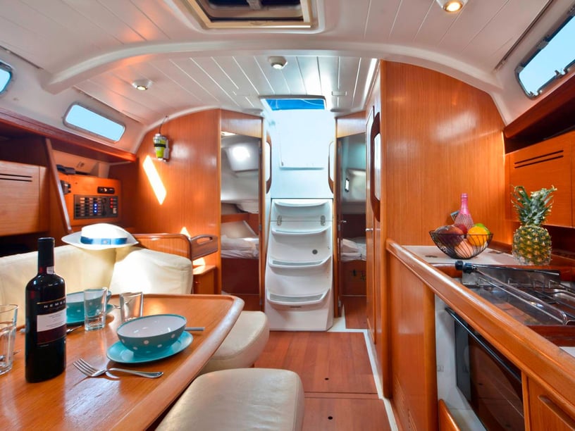 Corfú Velero Cabina 3  6  literas 8  invitados 11.82 m Número de anuncio: #22224 2