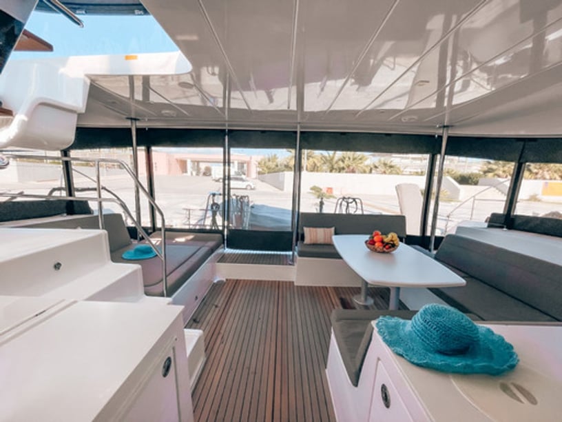 Athens Catamaran 6 cabin 10 berths 10 guests 13.96 m Listing Number: #22260 2