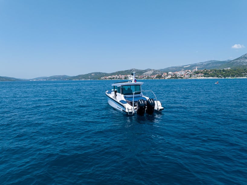 Seget Donji Bateau à moteur Cabine 2  Couchettes 4  Invités 4  8.75 m Numéro de l'annonce: #22264 3