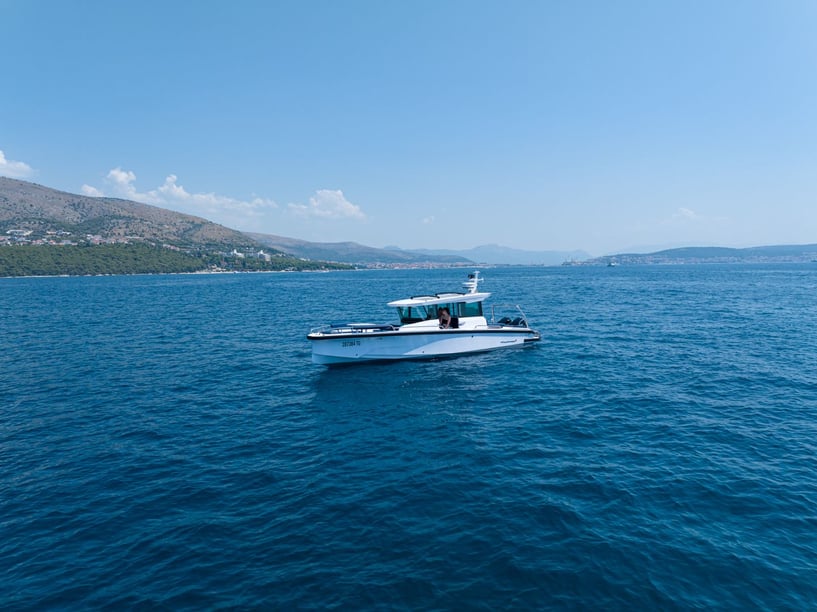 Seget Donji Bateau à moteur Cabine 2  Couchettes 4  Invités 4  8.75 m Numéro de l'annonce: #22264 4