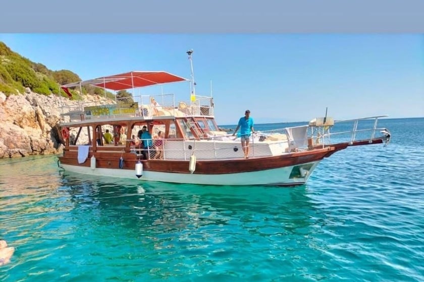 Izmir Gulet   25 guests 14.5 m Listing Number: #22298