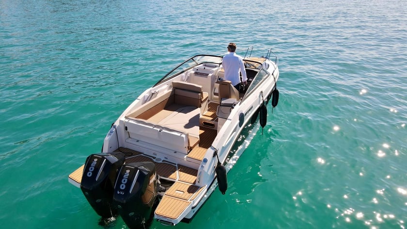 Palma de Mallorca Motorboat 1 cabin 1 berths 9 guests 8.29 m Listing Number: #22300 4