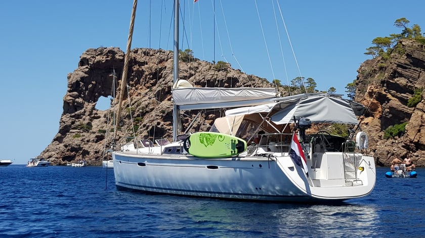 Valencia Sailboat 4 cabin 10 berths 12 guests 14.4 m Listing Number: #22311 3