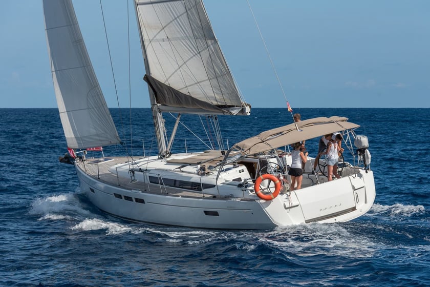 Valencia Sailboat 5 cabin 12 berths 12 guests 14.98 m Listing Number: #22312 5