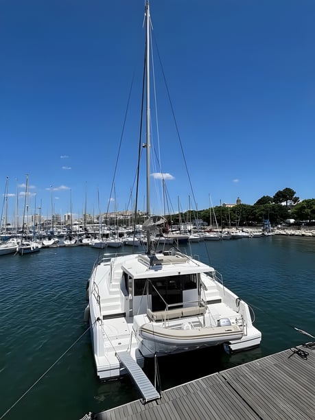 Cagliari Catamaran Cabine 3  Couchettes 6  Invités 6  12.85 m Numéro de l'annonce: #22327 4